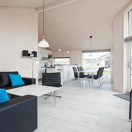 Scandinavian With Fireplace And *