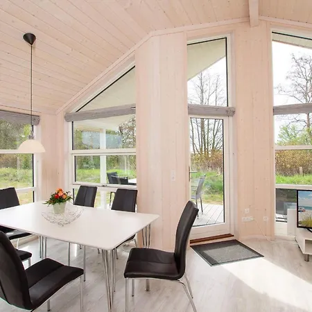 Scandinavian With Fireplace And Casa de Férias Großenbrode